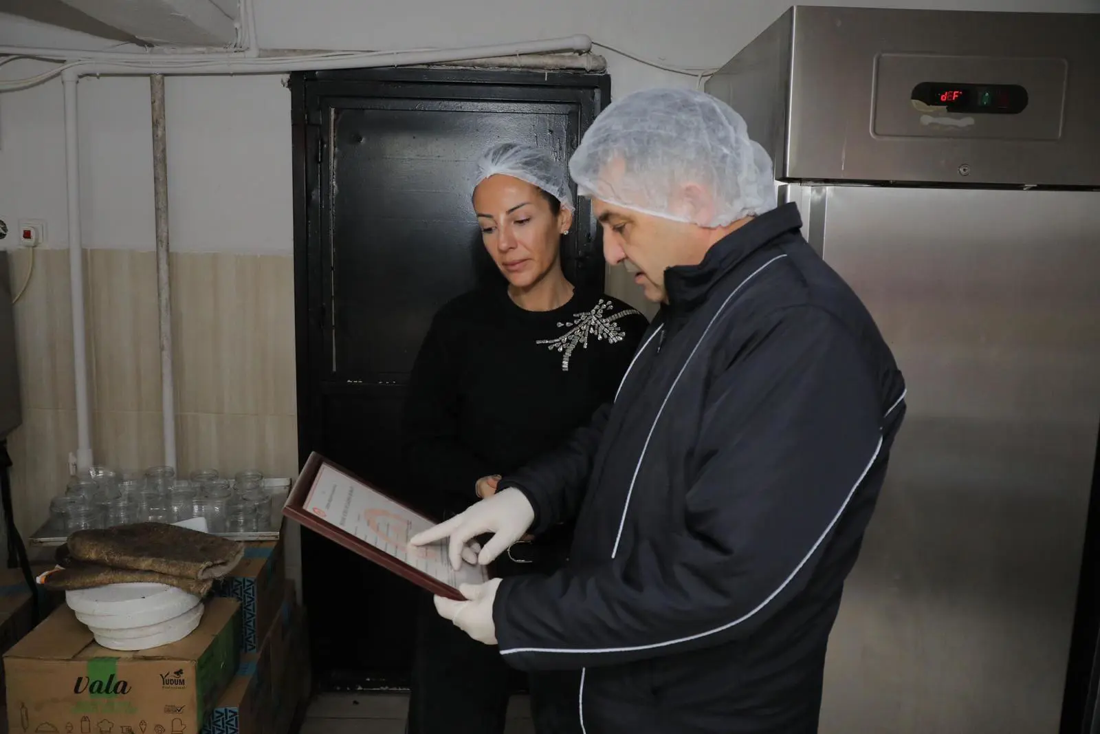 YILBAŞI ÖNCESİ GIDA DENETİMLERİ ARTIRILDI galeri görseli